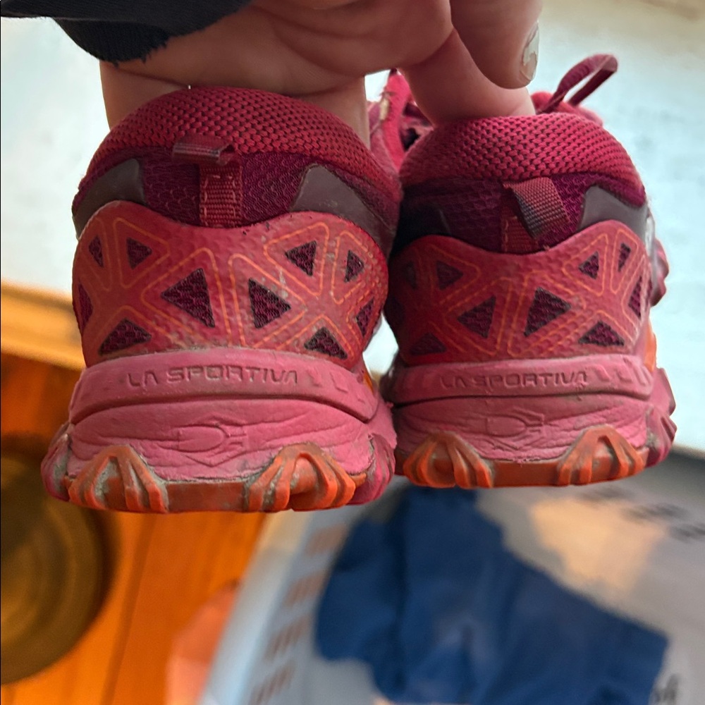 La Sportiva trail shoes - Picture 8 of 8